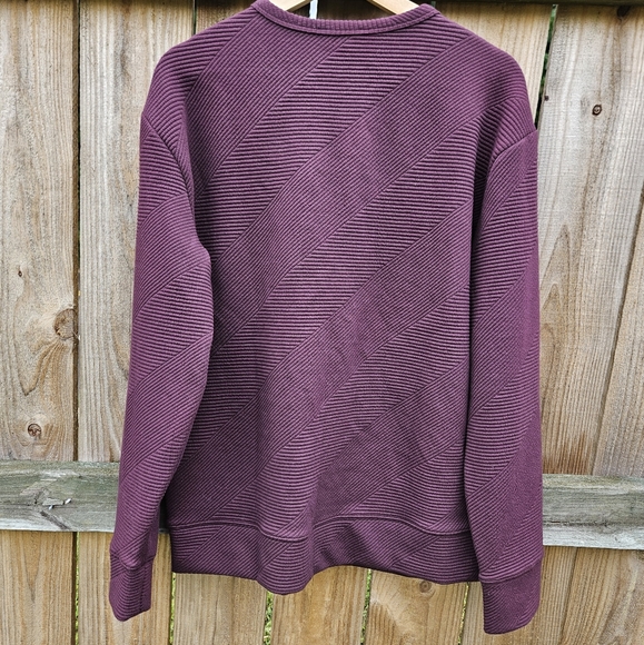 Express Textured Top - Picture 8 of 8